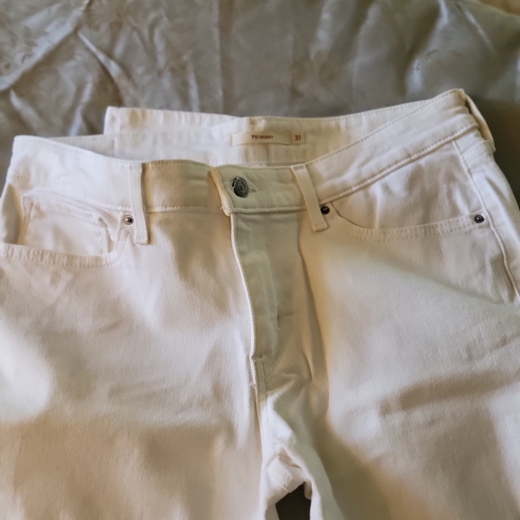 Levi's Women Skinny Jeans - White and Light Blue - Picture 8 of 10